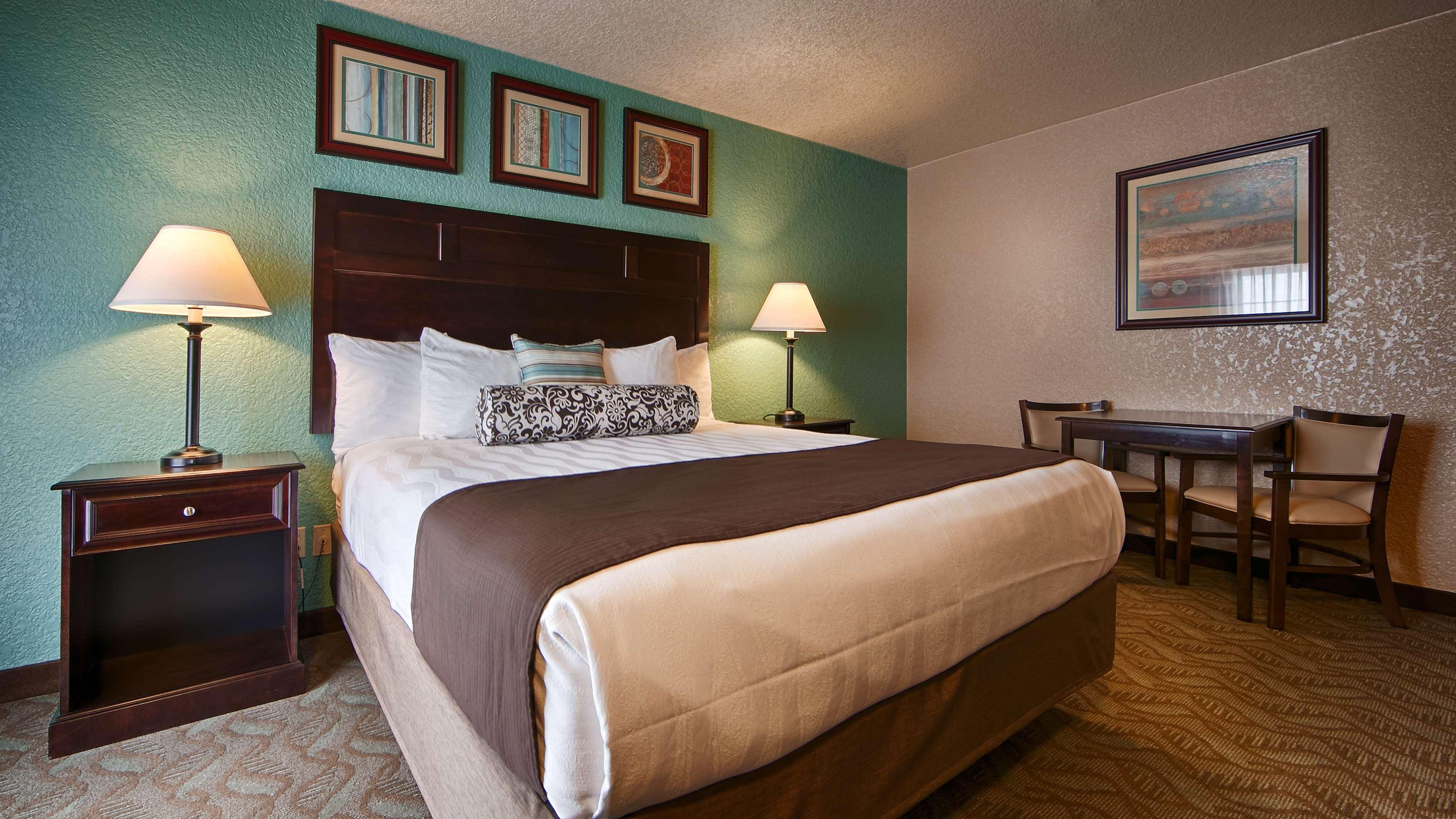 Best Western Plus Bayshore Inn Eureka Exterior photo