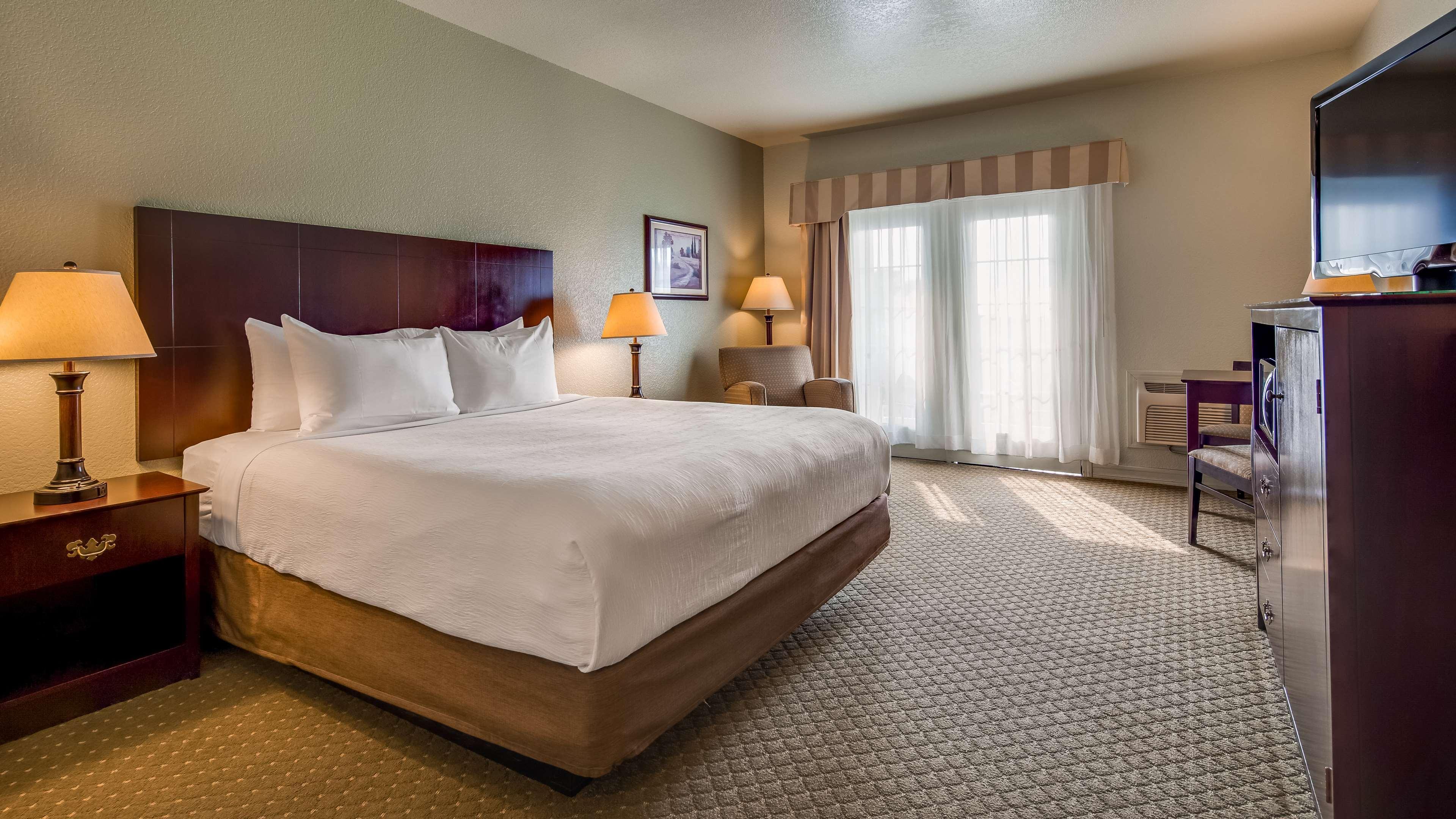 Best Western Plus Bayshore Inn Eureka Exterior photo