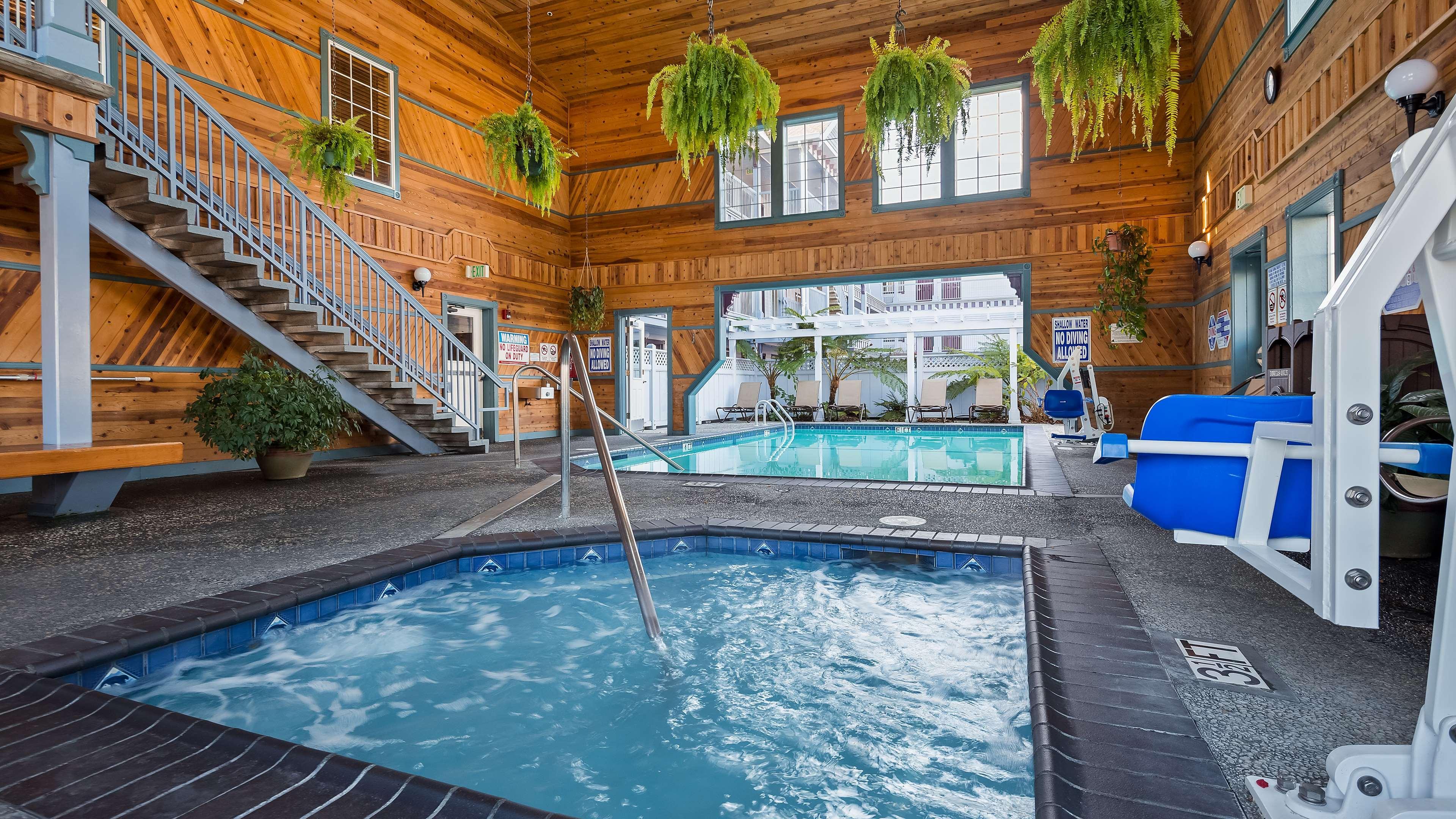 Best Western Plus Bayshore Inn Eureka Exterior photo