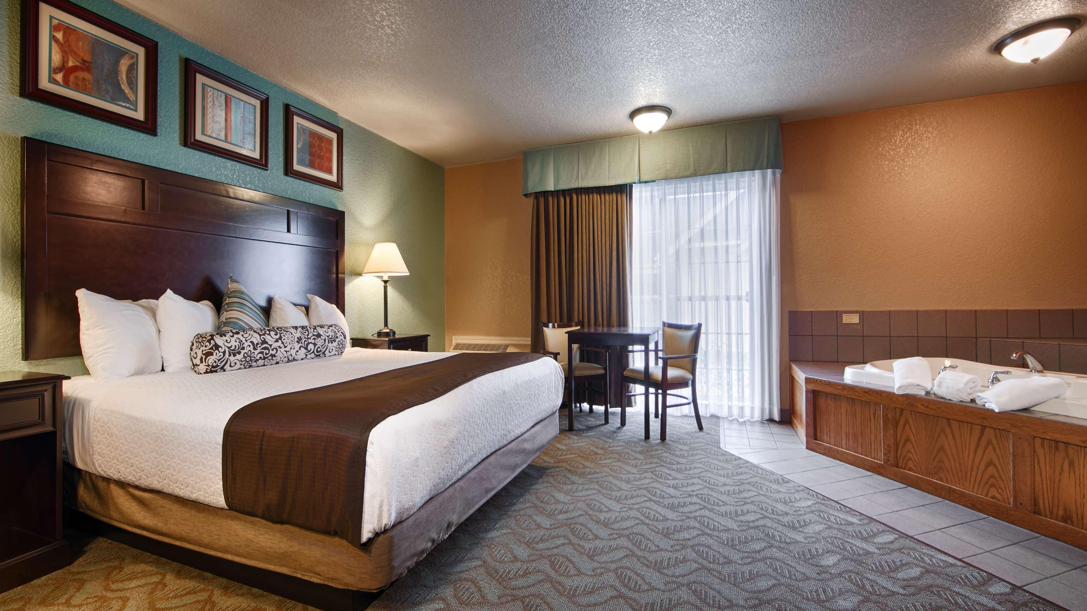 Best Western Plus Bayshore Inn Eureka Exterior photo