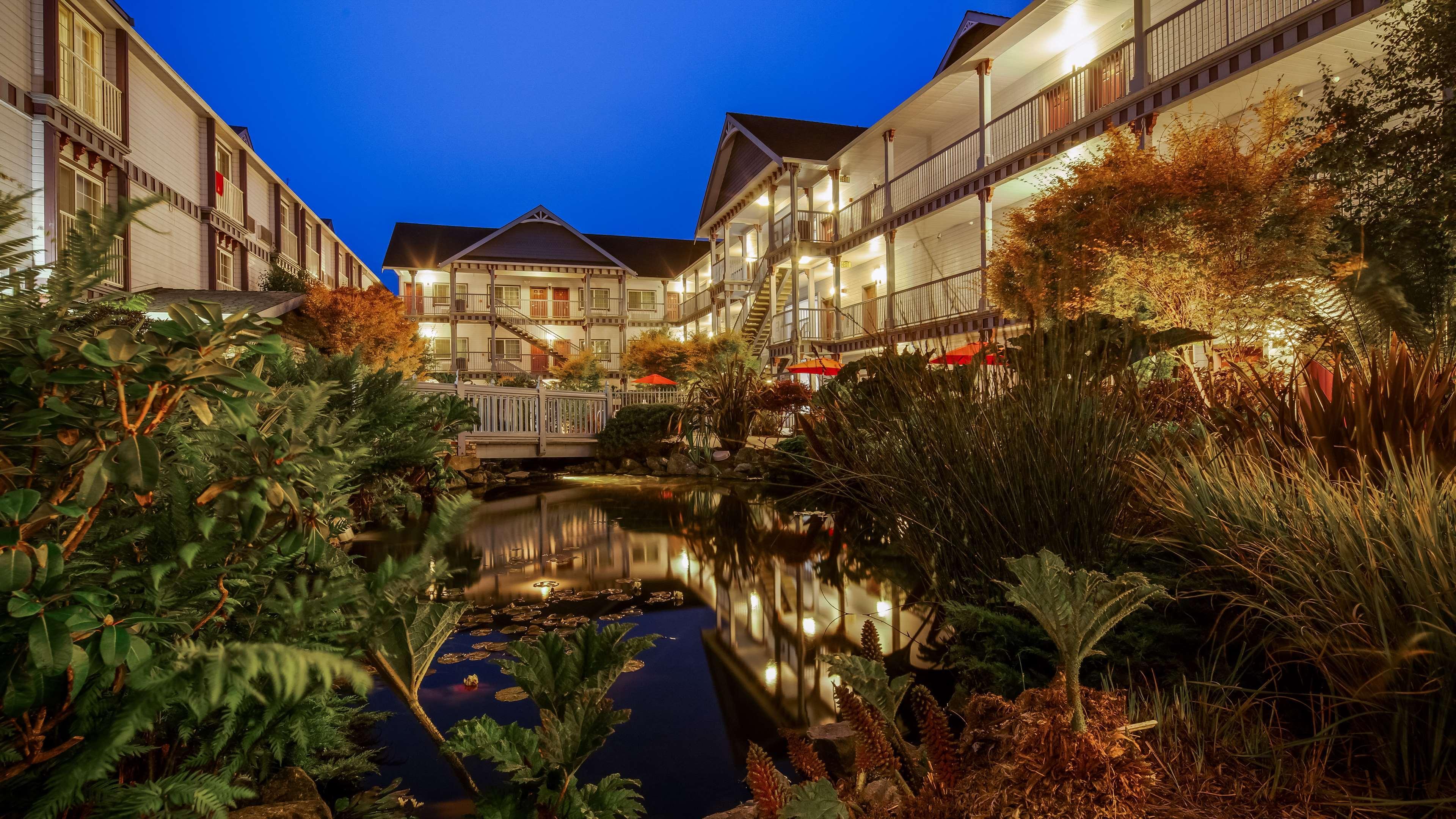 Best Western Plus Bayshore Inn Eureka Exterior photo