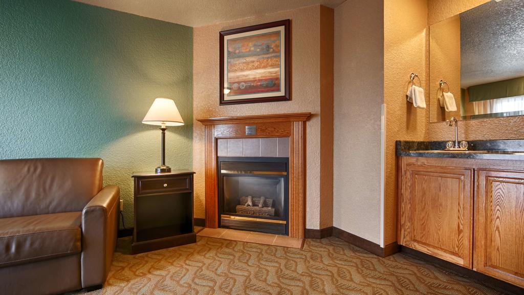 Best Western Plus Bayshore Inn Eureka Exterior photo