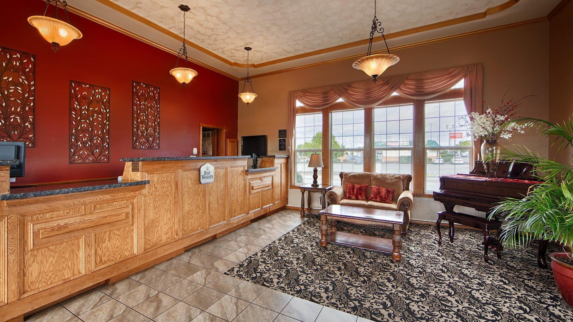 Best Western Plus Bayshore Inn Eureka Exterior photo